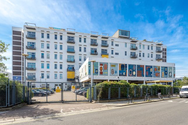 Flat to rent in The Piper Building, Peterborough Road, Fulham, London