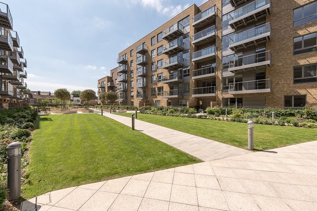 2-bed flat on High Street, London N8, £575,000