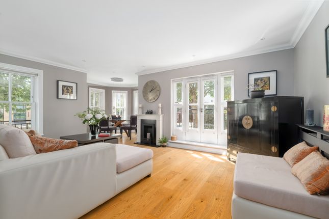 Flat 5, Fraser Court, 1, Brockham Street, London photo 4