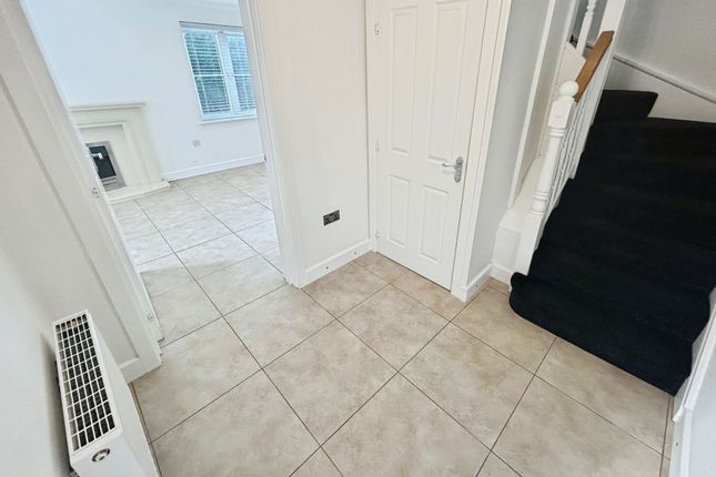 91 Underwood Place, Bridgend photo 3