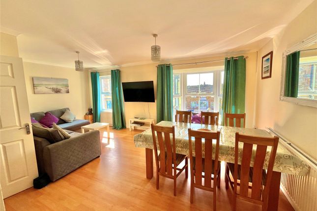 2b Arcadia House,, Warren Street, Pembrokeshire photo 3