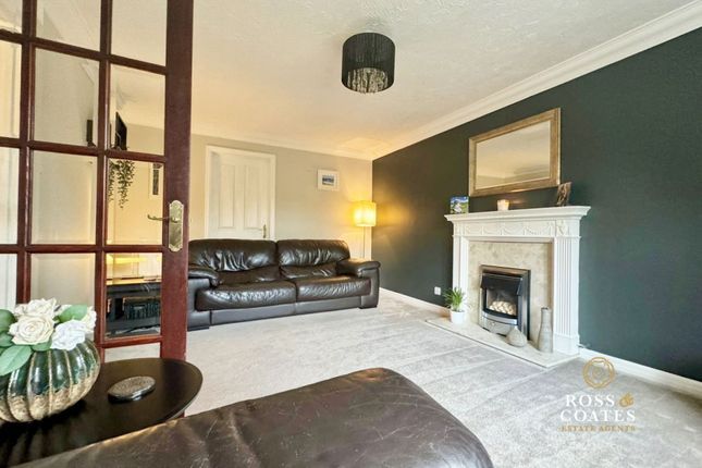 1, Aira Close, Nottingham photo 2