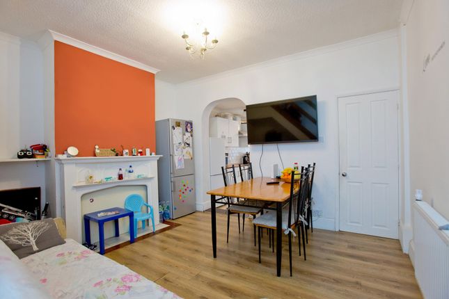 Thumbnail Terraced house to rent in Tramway Avenue, London, Greater London