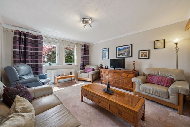 6 Craiglomond Gardens, Alexandria photo 3