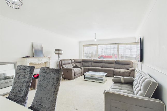 28, Roedean Court, Brighton photo 2