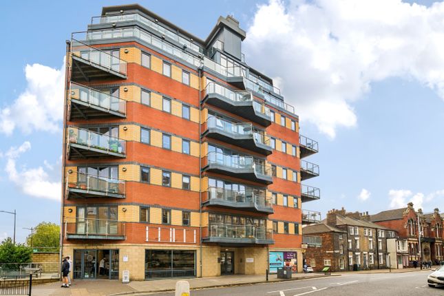 Flat for sale in Thorngate House, St. Swithins Square, Lincoln, Lincolnshire