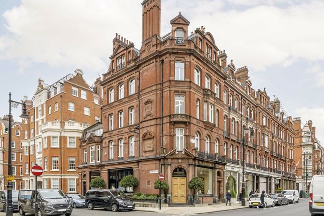 Thumbnail Flat to rent in South Audley Street, London