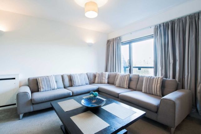 Penthouse to rent in Park Road, London