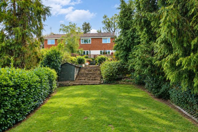 20 Brimmers Hill, High Wycombe photo 3