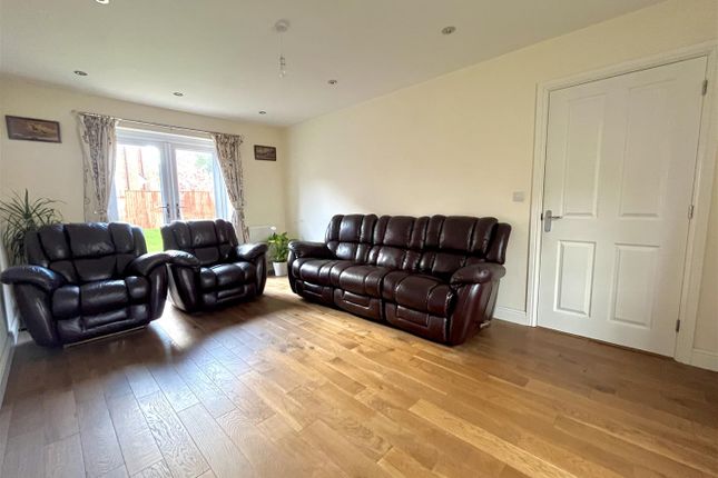 28, Plantin Road, Altrincham photo 2