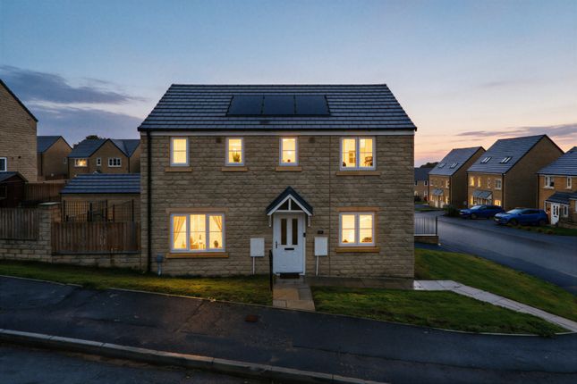 3-bed detached on 26, Crooked Road, Bradford, £345,000