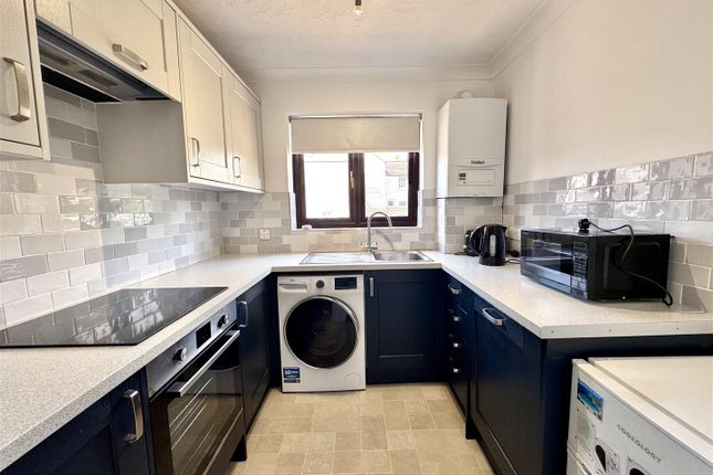 3 Benjamin Court, 88, Nuxley Road, Belvedere photo 2