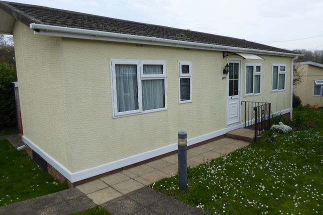 Mobile/park home for sale in Temple Grove Park, Bakers Lane, West Hanningfield, Nr Chelmsford, Essex