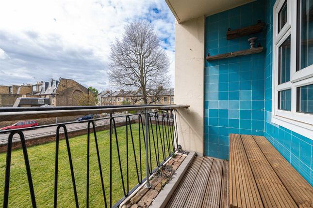 Thumbnail Flat to rent in Hewett House, Horne Way, Putney