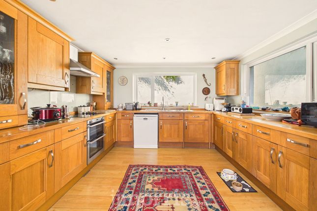 63a Church Road, Milford Haven photo 4