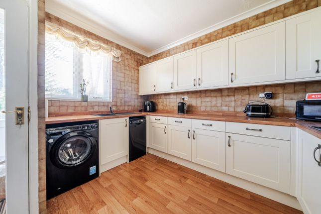 11, Fieldway, Orpington photo 4