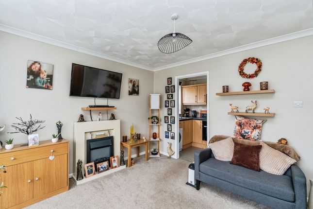 47, Treagore Road, Southampton photo 4