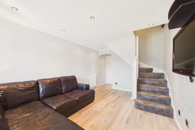 20, Robinia Drive, Hull photo 2