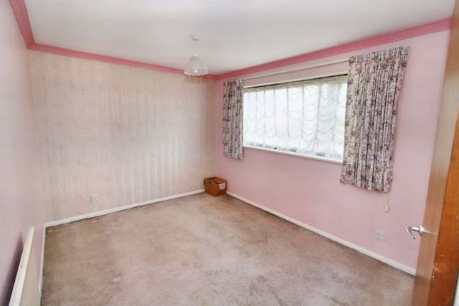 End terrace house for sale in Holmoak Walk, Hazlemere, High Wycombe