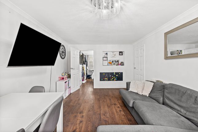 Vicarage Lane, Horley photo 4