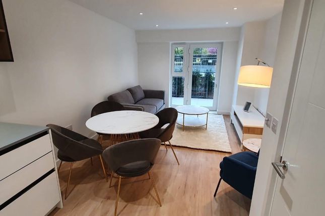 Flat to rent in Fermont House, Beaufort Park, London