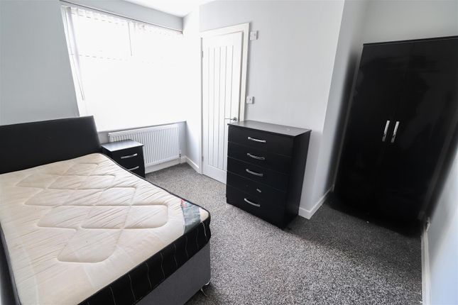 Flat 2, 40, Purefoy Road, Coventry photo 4