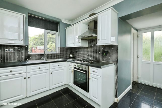 38, Newmarket Road, Cantley photo 2