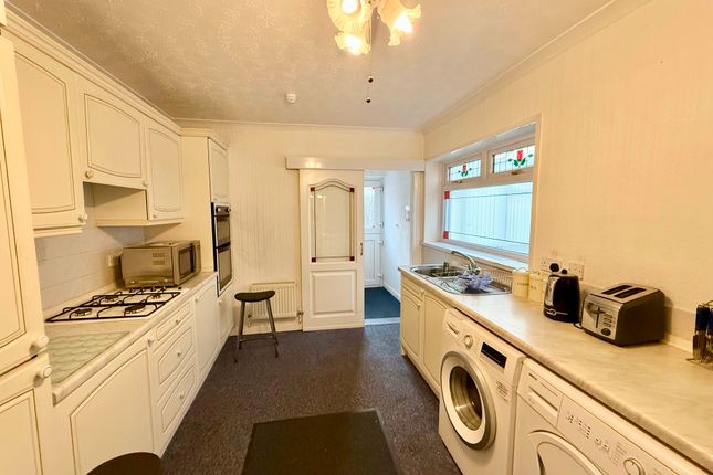 Pembrey House, Varteg Road, Pontypool photo 4