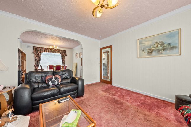 16 New Luce Drive, Glasgow photo 4