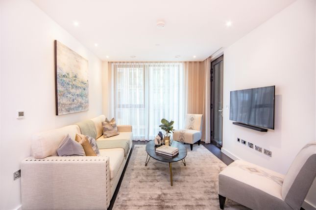 Thumbnail Flat to rent in Thornes House, 4 Charles Clowes Walk. London