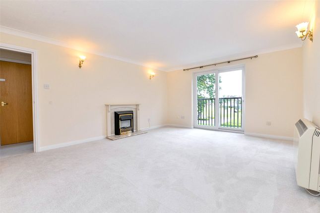 Flat 14,, Elm Court, New Milton photo 4