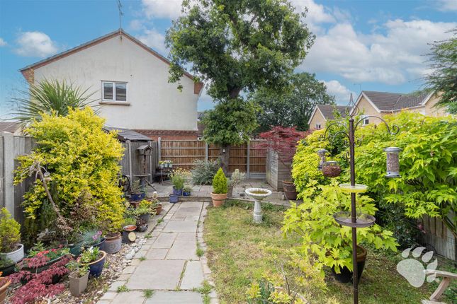 22, Melville Drive, Wickford photo 2