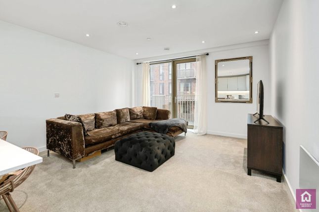 3-bed flat on 303, Local Crescent, Salford, £325,000