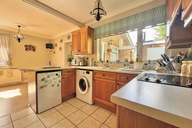 Marazell, Rollesby Road, Great Yarmouth photo 4