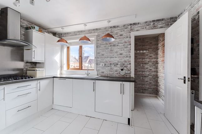 End terrace house for sale in Grahams Road, Falkirk