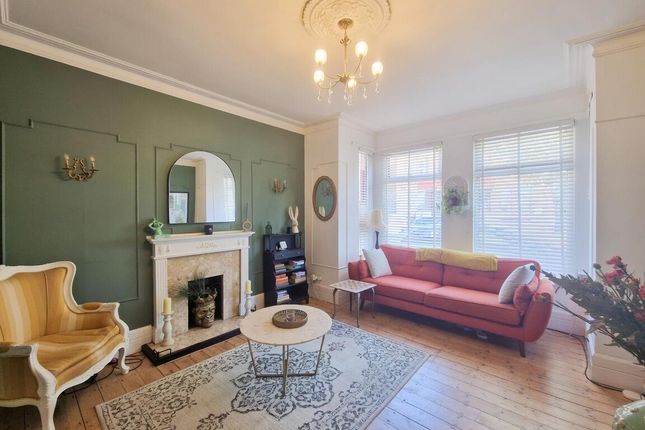 99, Baxter Avenue, Southend-On-Sea photo 4