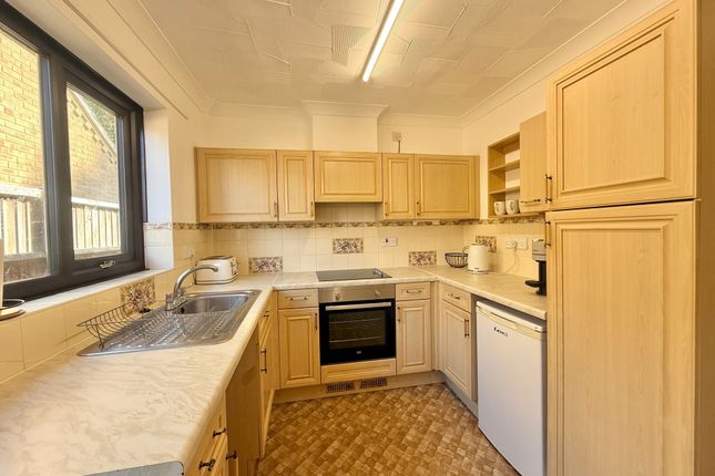 39, Tillett Close, Great Yarmouth photo 3