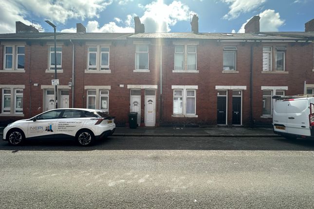 Thumbnail Flat to rent in Laurel Street, Wallsend