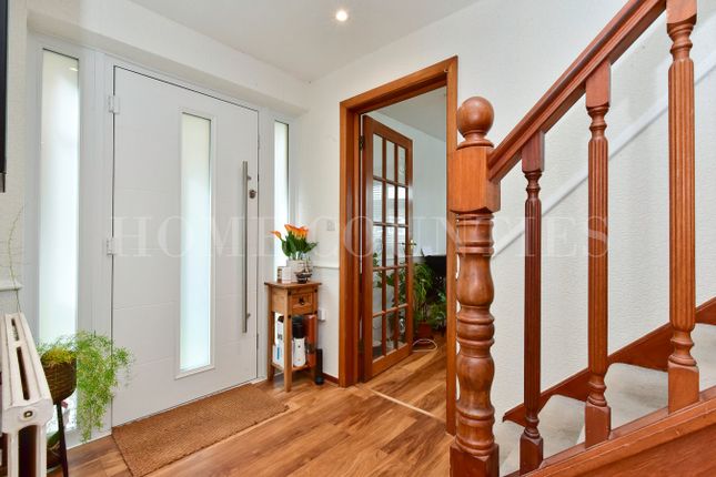 25, Albemarle Avenue, Potters Bar photo 2