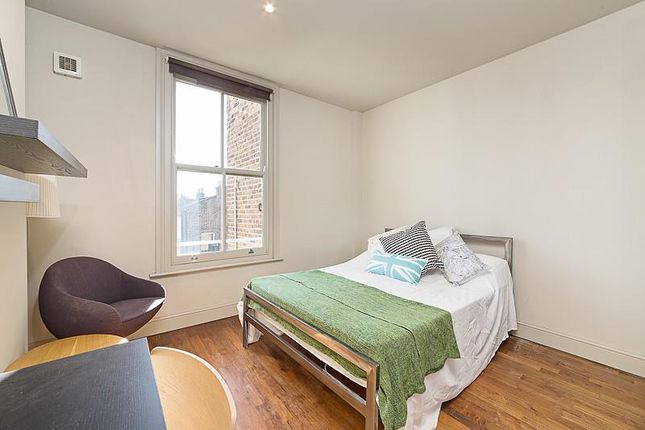 Thumbnail Studio to rent in St. Charles Square, Notting Hill, London