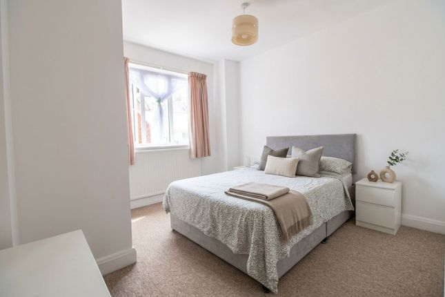 28 Lushington Road, Eastbourne photo 2
