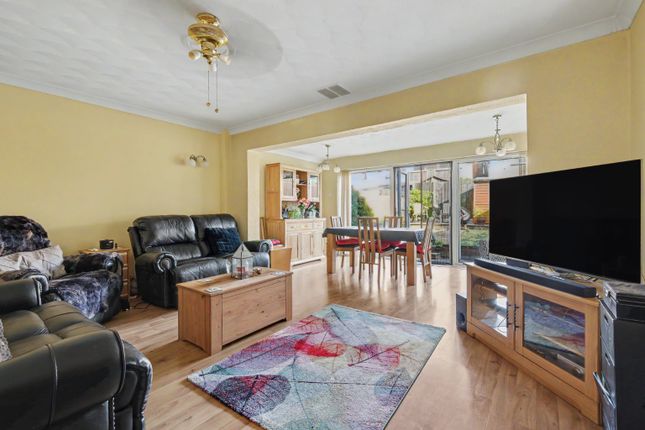 134 Branksome Avenue, Stanford-le-hope, Essex photo 2