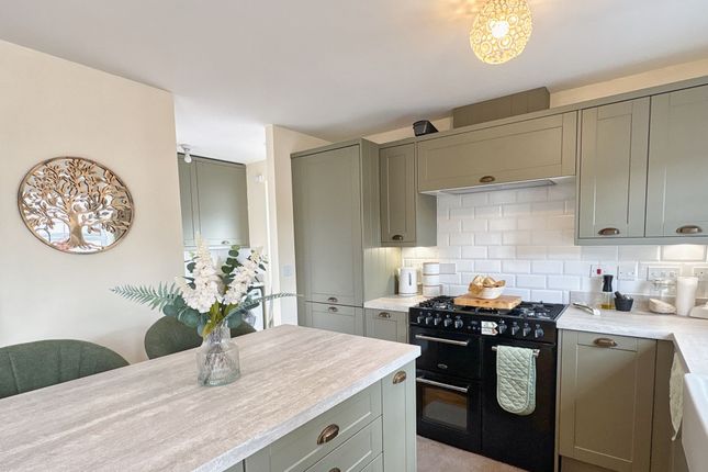 37 Hooper Way, Neath photo 3