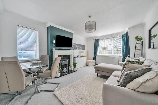 4, Blenheim Court, Sidcup photo 3