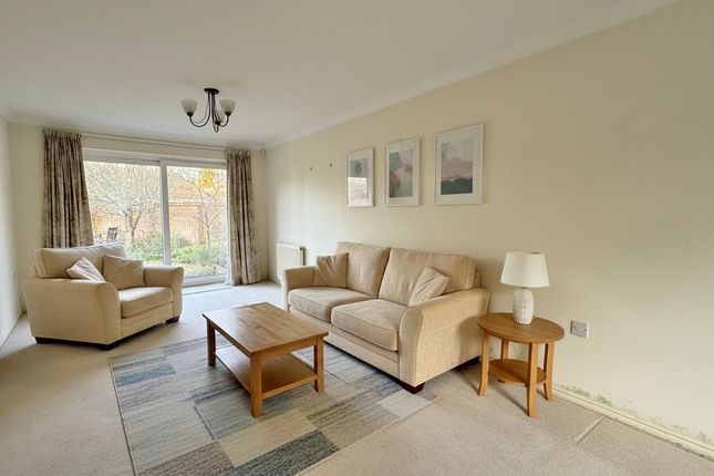 20 Field Place, Verwood photo 4