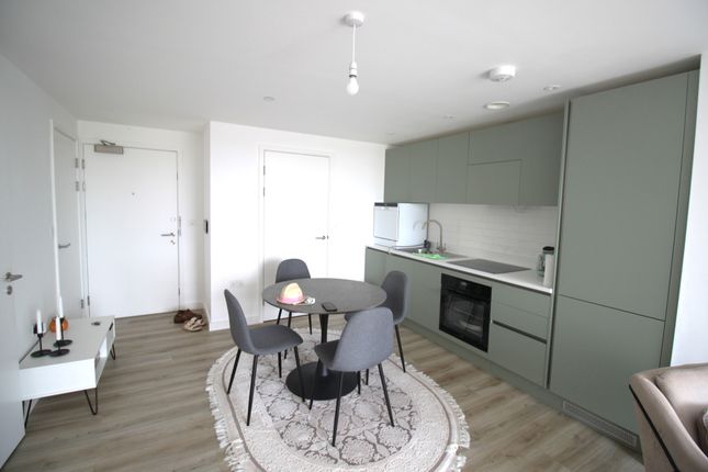 702 Chevette Court,, Kimpton Road, Luton photo 5