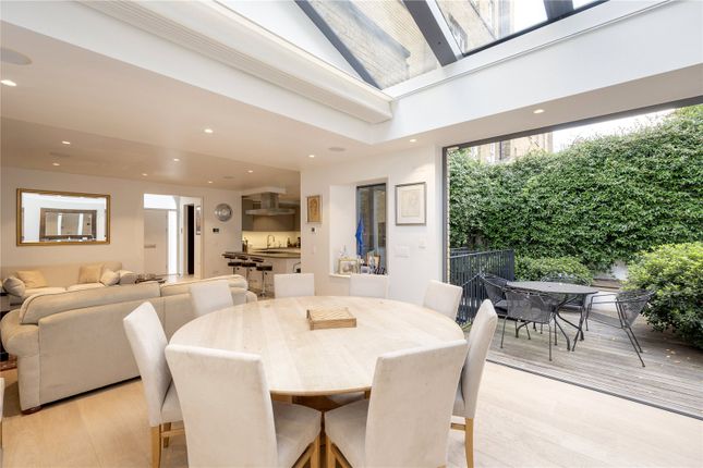 42, Roland Way, London photo 3