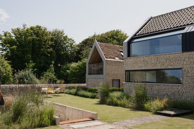 292225 - Seven Whistlers, Salthouse (Exteriors)-25.Jpg