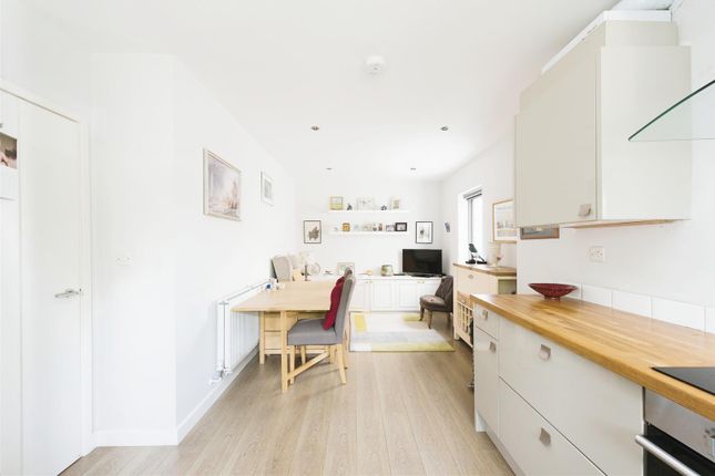 Maisonette for sale in Norwood Close, Twickenham