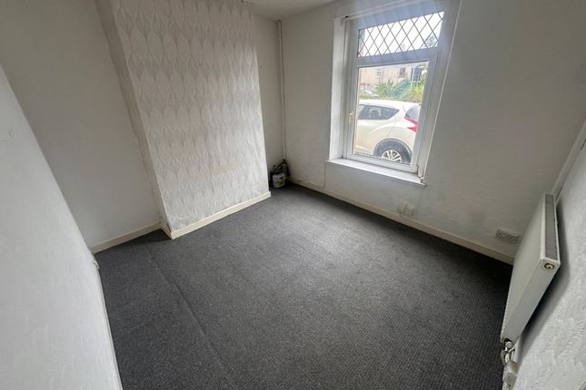 100 Fabian Way, Swansea photo 2